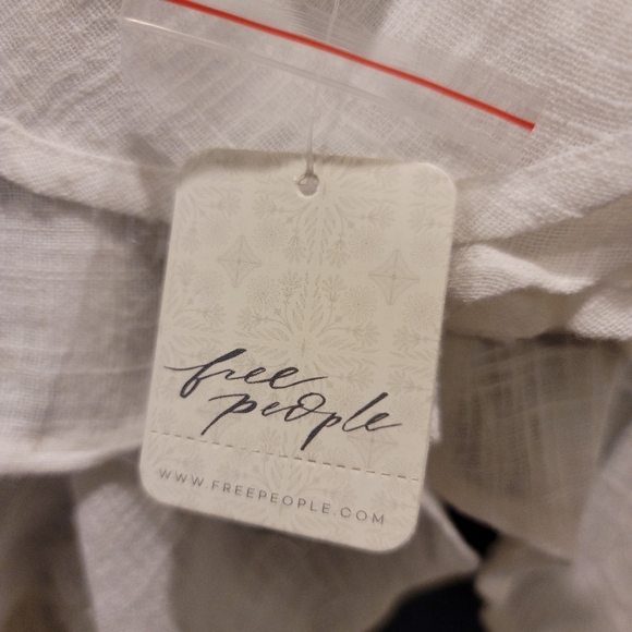Brand new with tags Free People Zuri Ruffle Blouse Size X-Small - Picture 8 of 9